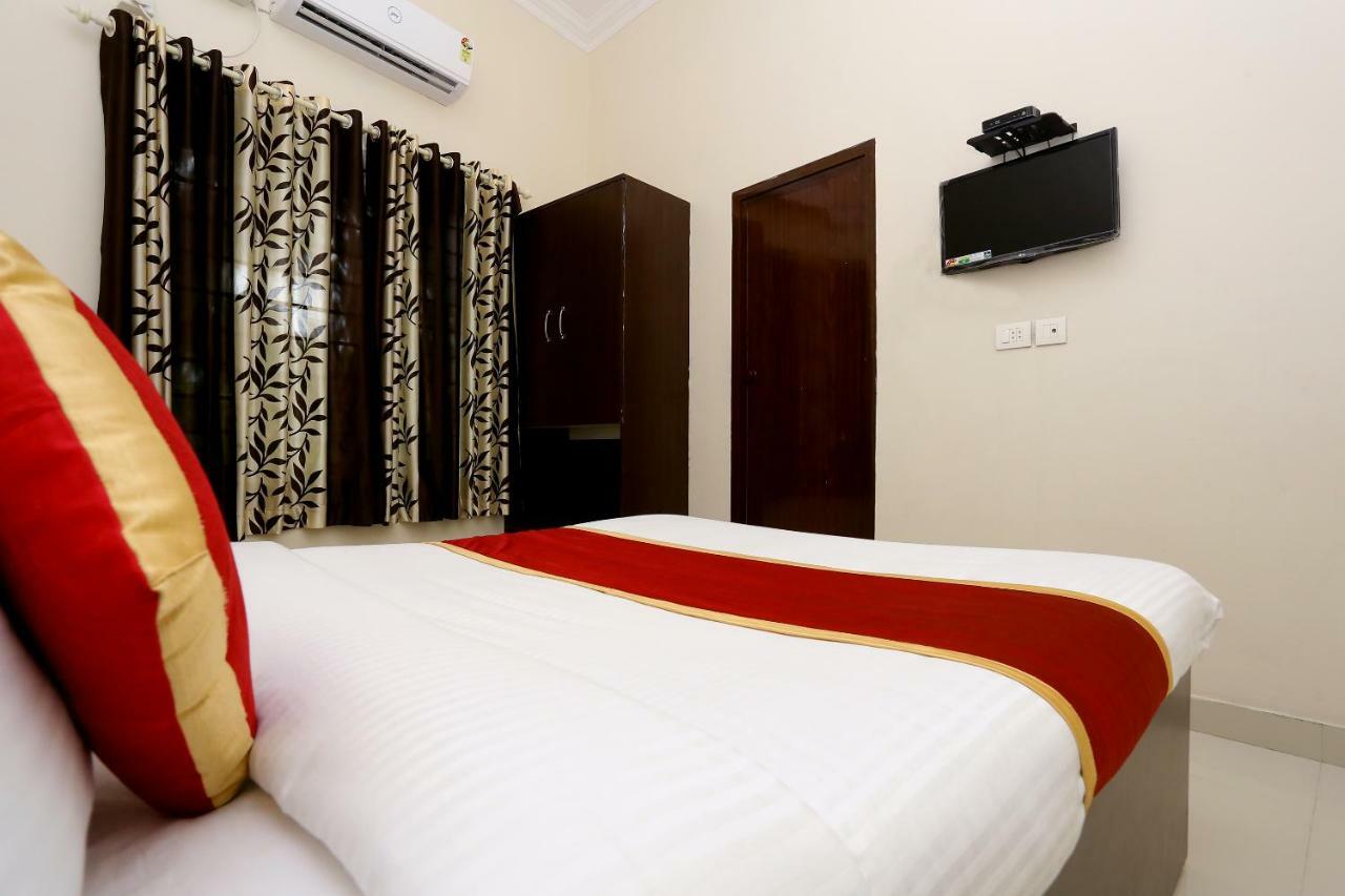 Oyo 9118 Saravana Inn Thiruvananthapuram Buitenkant foto
