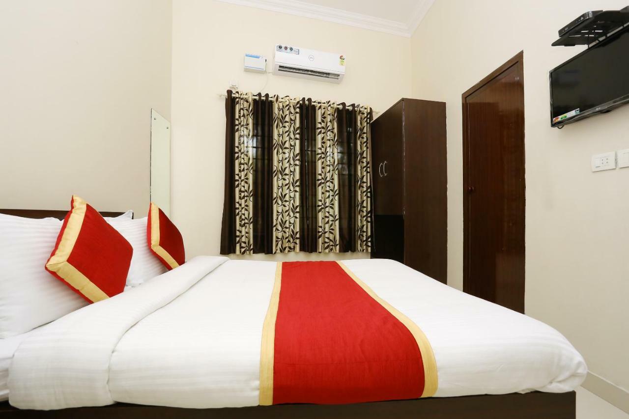 Oyo 9118 Saravana Inn Thiruvananthapuram Buitenkant foto