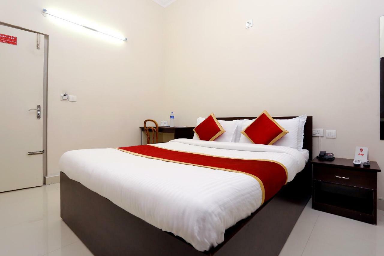 Oyo 9118 Saravana Inn Thiruvananthapuram Buitenkant foto