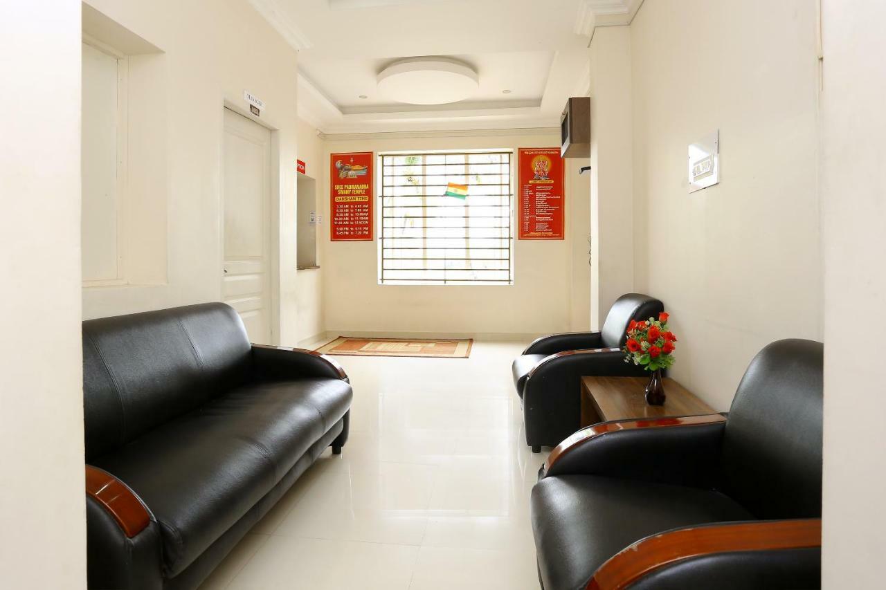 Oyo 9118 Saravana Inn Thiruvananthapuram Buitenkant foto