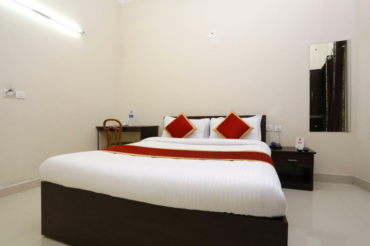 Oyo 9118 Saravana Inn Thiruvananthapuram Buitenkant foto