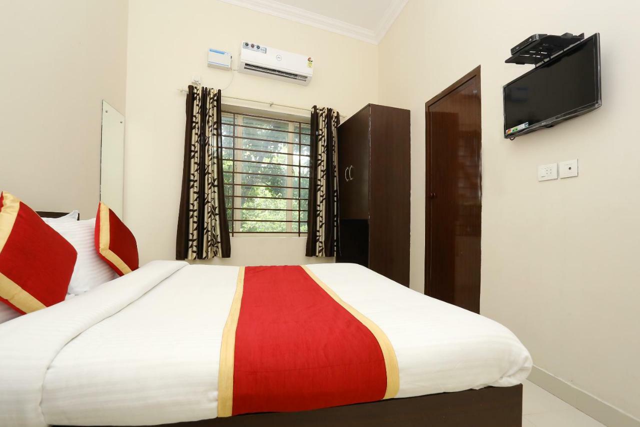 Oyo 9118 Saravana Inn Thiruvananthapuram Buitenkant foto