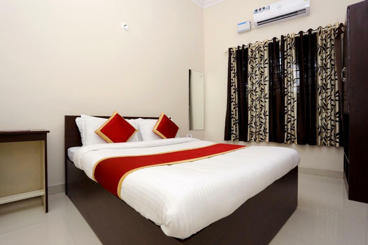 Oyo 9118 Saravana Inn Thiruvananthapuram Buitenkant foto