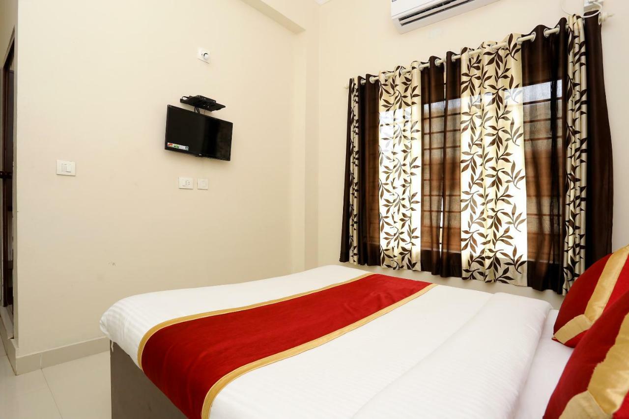 Oyo 9118 Saravana Inn Thiruvananthapuram Buitenkant foto